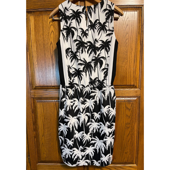 Vince Camuto Womens Shift Dress Size 6 Oasis Palm Trees Drawstring Black & White - Picture 2 of 10